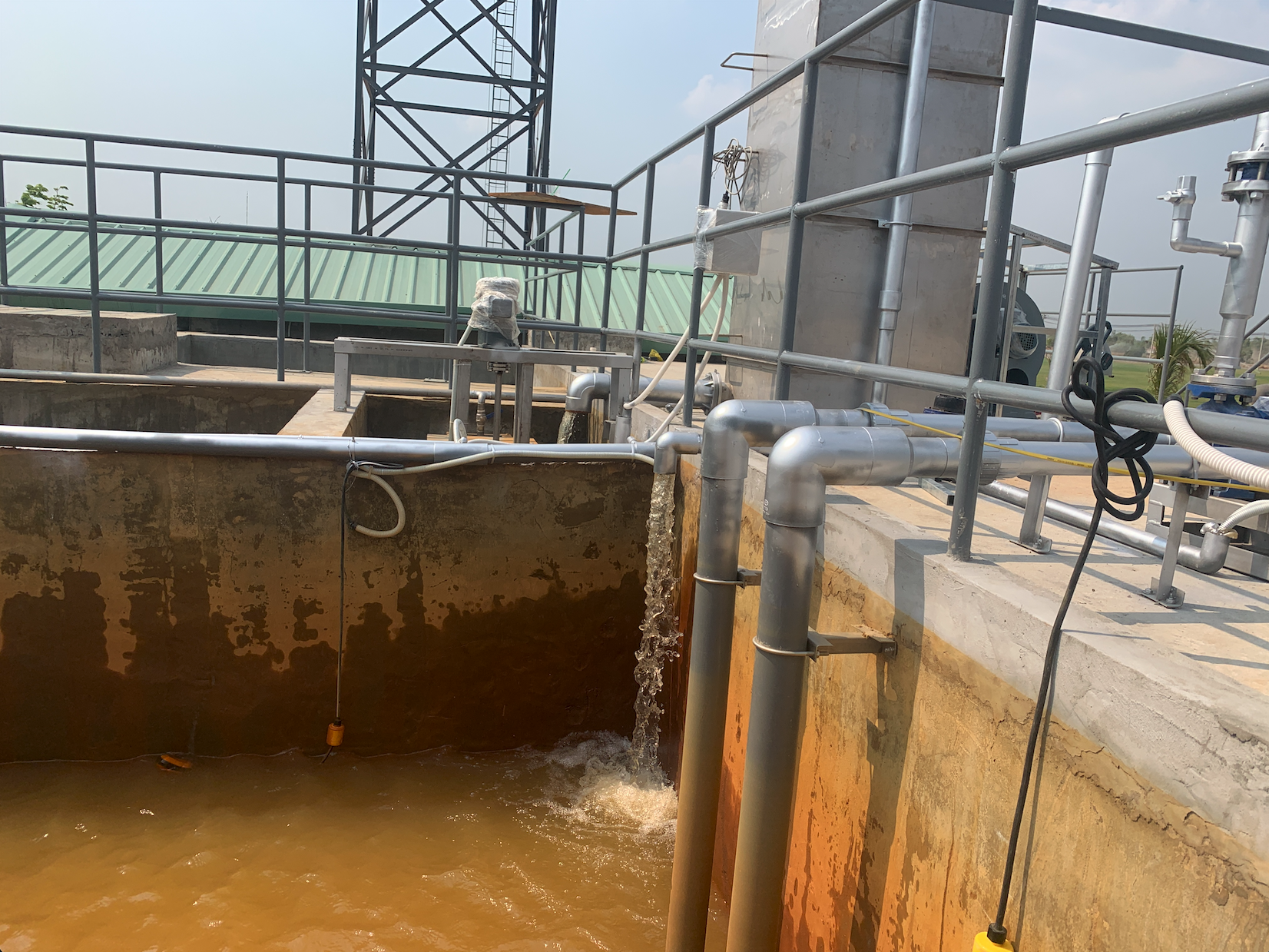 Water Treatment System Capacity Level 160 m3 / Day - Gold Yard Project Hoan Cau, Long An